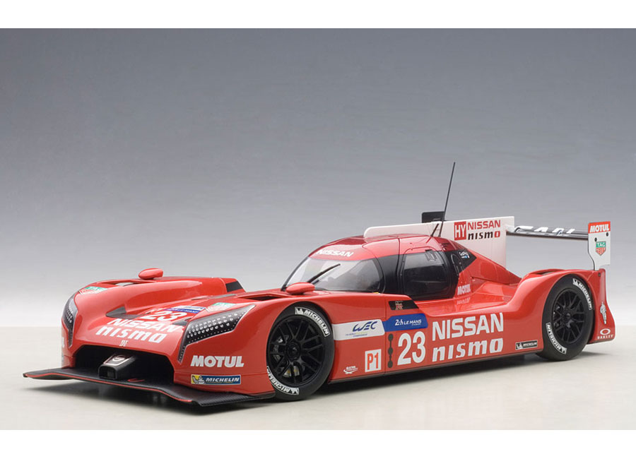 Voiture Miniature Nissan Gt R Nismo Lm 15 Pla Mardenborough Chilton 23 Composite Model Autoart 1 18 Sur Modellauto18 De