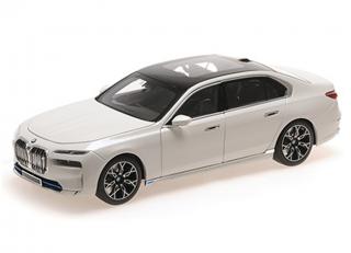 BMW i7 - 2022 - WHITE METALLIC Minichamps 1:18 Metallmodell mit zu öffnenden Türen und Haube(n)