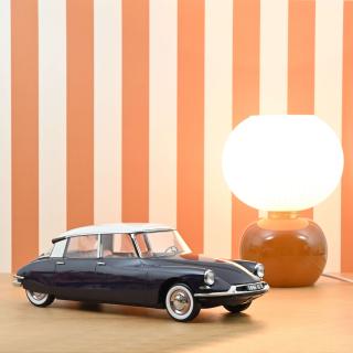 Citroën DS 19 1955 Purple and Champagne  Norev 1:12 Metallmodell (Türen/Hauben nicht zu öffnen!)