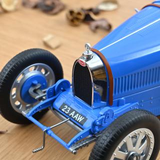 Bugatti T35 1925 Blue  Norev 1:12 Metallmodell (Türen/Hauben nicht zu öffnen!)