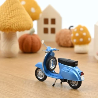 Vespa 125 Primavera 1968 Blau  Norev 1:18 Metallmodell