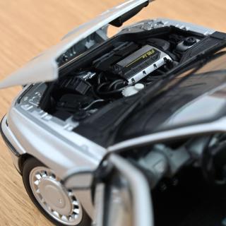 Renault Clio 16s 1992 Iceberg Grey 1:18 Norev 1:18 Metallmodell 2 Türen, Motorhaube und Kofferraum zu öffnen!