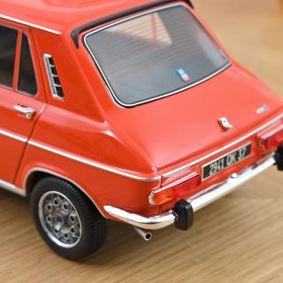 Simca 1100 TI 1974 Sumatra Red Norev 1:18 Metallmodell (Türen/Hauben nicht zu öffnen!)