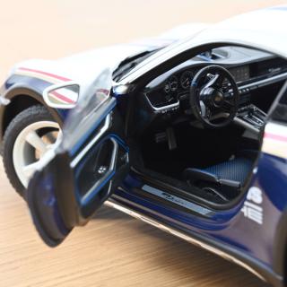 Disponible à partir du 24 septembre 2024 Porsche 911 Dakar 2023 Roughroads 1:18 Norev 1:18 Metallmodell 2 Türen und Motorhaube  zu öffnen!