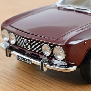 Alfa Romeo 2000 GTV 1973 Maroon  Norev 1:18 Metallmodell 2 Türen, Motorhaube und Kofferraum zu öffnen!