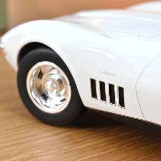 Chevrolet Corvette Convertible 1969 Can Am White   Norev 1:18 Metallmodell (Türen/Hauben nicht zu öffnen!)