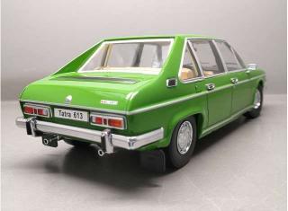 Tatra 613, green 1979  Triple 9 1:18 (Türen, Motorhaube... nicht zu öffnen!)