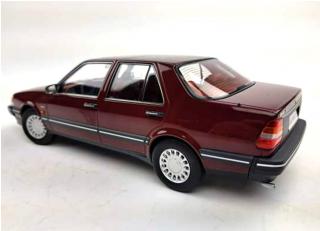 Saab 9000 CD Turbo, 1990 dark red Triple9 1:18 (Türen, Motorhaube... nicht zu öffnen!)