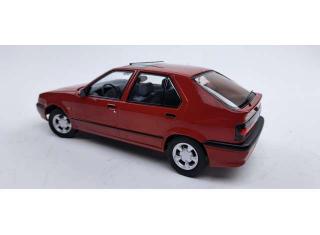 Renault 19, 1994  red metallic Triple 9 1:18 (Türen, Motorhaube... nicht zu öffnen!)