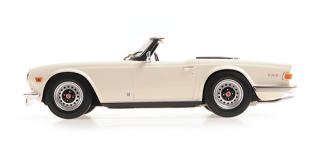 TRIUMPH TR6 – 1969- WHITE (LHD) Minichamps 1:18 Metallmodell, Türen, Motorhaube... nicht zu öffnen