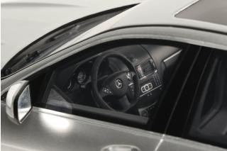 MERCEDES-BENZ C63 AMG SILVER GT Spirit 1:18 Resinemodell (Türen, Motorhaube... nicht zu öffnen!)
