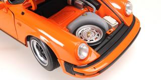 PORSCHE 911 CARRERA 3.2 TARGA - 1983 - ORANGE Minichamps 1:18 Metallmodell (Türen zu öffnen!)