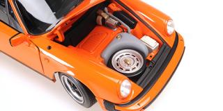 PORSCHE 911 CARRERA COUPE 3.2 – 1983 – ORANGE Minichamps 1:18