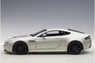 ASTON MARTIN V12 VANTAGE S (METEORITE SILVER) 2015 AUTOart 1:18