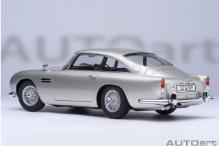 Aston Martin DB5 “007 GOLDFINGER” with weapons (silver) AUTOart 1:18