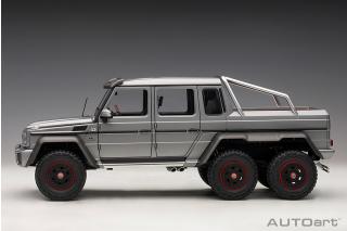 Mercedes-Benz G63 AMG 6x6 designo platinum magno AutoArt 1:18