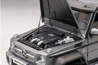 Mercedes-Benz G63 AMG 6x6 designo platinum magno AutoArt 1:18