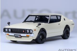 Nissan Skyline 2000 GT-R 1973 (KPGC110) TUNED VERSION (white) (composite model, total  4 openings) AUTOart 1:18