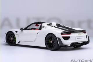 PORSCHE 918 SPYDER WEISSACH PACKAGE (WHITE/RED) AUTOart 1:18