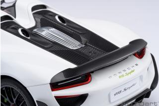 PORSCHE 918 SPYDER WEISSACH PACKAGE (WHITE/RED) AUTOart 1:18