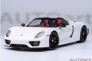 PORSCHE 918 SPYDER WEISSACH PACKAGE (WHITE/RED) AUTOart 1:18