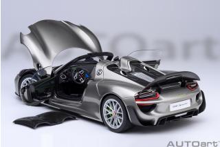 PORSCHE 918 SPYDER WEISSACH PACKAGE (LIQUID METAL SILVER) AUTOart 1:18