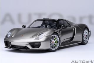 PORSCHE 918 SPYDER WEISSACH PACKAGE (LIQUID METAL SILVER) AUTOart 1:18