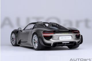 PORSCHE 918 SPYDER WEISSACH PACKAGE (LIQUID METAL SILVER) AUTOart 1:18