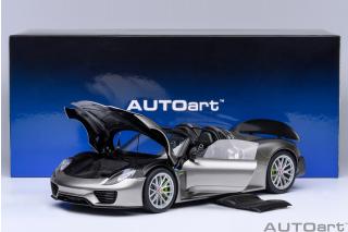 PORSCHE 918 SPYDER WEISSACH PACKAGE (LIQUID METAL SILVER) AUTOart 1:18