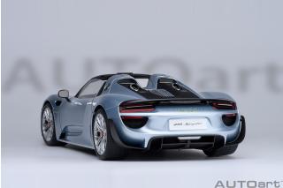 PORSCHE 918 SPYDER WEISSACH PACKAGE (LIQUID METAL CHROM/BLUE) AUTOart 1:18