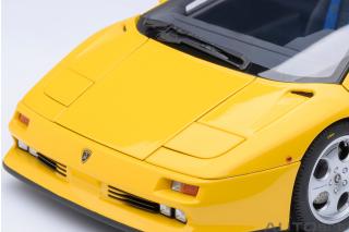 Lamborghini Diablo SE30 JOTA (SUPERFLY YELLOW) (composite model/ full openings) AUTOart 1:18