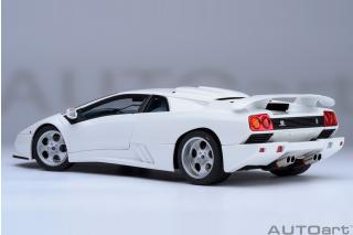 Lamborghini Diablo SE30 JOTA (IMPACT WHITE) (composite model/ full openings) AUTOart 1:18