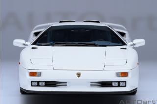 Lamborghini Diablo SE30 JOTA (IMPACT WHITE) (composite model/ full openings) AUTOart 1:18