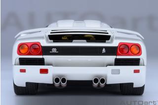 Lamborghini Diablo SE30 JOTA (IMPACT WHITE) (composite model/ full openings) AUTOart 1:18