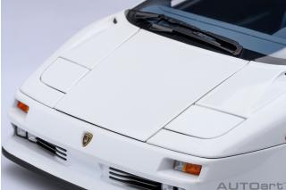 Lamborghini Diablo SE30 JOTA (IMPACT WHITE) (composite model/ full openings) AUTOart 1:18