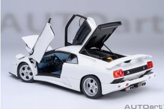 Lamborghini Diablo SE30 JOTA (IMPACT WHITE) (composite model/ full openings) AUTOart 1:18