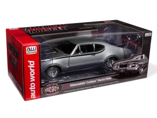 Oldsmobile Hurst Olds 2-Door Post 1968  (MCACN) Peruvian Silver Auto World 1:18