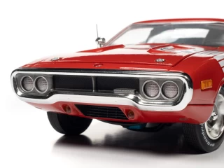 Plymouth Road Runner GTX 1972 Rallye Red with White Tank Track Stripes Auto World 1:18