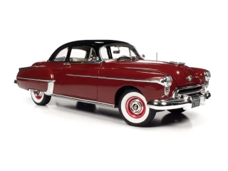 Oldsmobile 88 Holiday Coupe 1950 Chariot Red with Black Hardtop Auto World 1:18