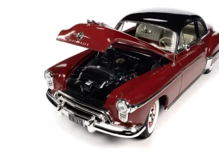 Oldsmobile 88 Holiday Coupe 1950 Chariot Red with Black Hardtop Auto World 1:18