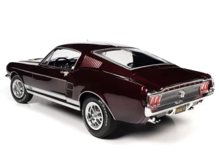 Ford Mustang 2+2 GT 1967 burgundy American Muscle Auto World 1:18