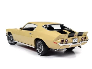 Chevrolet Camaro Z/28 RS 1972  Auto World 1:18