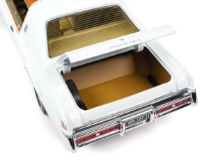 Pontiac Grand Prix (Royal Bobcat) 1969  Firefrost Gold and Cameo White Auto World 1:18