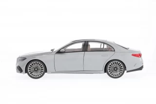 Mercedes E-Klasse, Limousine, AMG Line, W214 alpine gray iScale 1:18