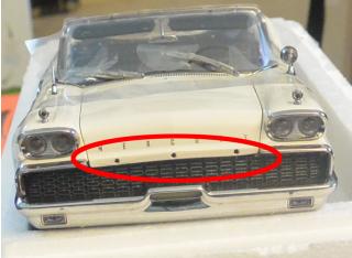 Defect (chrome part of the hood is missing) Mercury Park Lane Open Convertible 1959 Marble White SunStar 5154 1:18