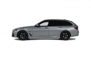 BMW 530E XDRIVE M SPORT TOURING GREY 2023 GT Spirit 1:18 Resinemodell (Türen, Motorhaube... nicht zu öffnen!)