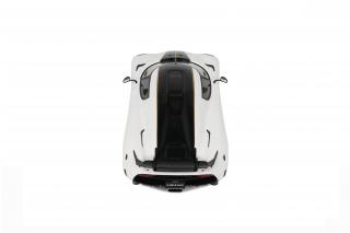 KOENIGSEGG REGERA RECORD WHITE 2023 GT Spirit 1:18 Resinemodell (Türen, Motorhaube... nicht zu öffnen!)