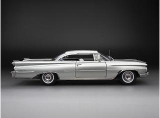 Oldsmobile “98” Hardtop 1959 – Silver SunStar Metallmodell 1:18