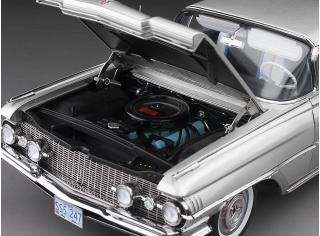 Oldsmobile “98” Hardtop 1959 – Silver SunStar Metallmodell 1:18