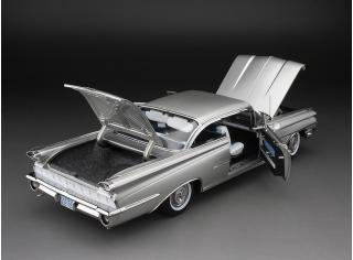 Oldsmobile “98” Hardtop 1959 – Silver SunStar Metallmodell 1:18